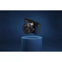 Cargar imagen en el visor de la galería, Panasonic Lumix DC-S9 (azul) Body
